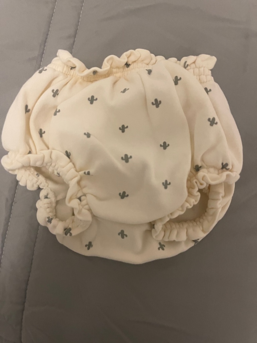 Quincy Mae Cream Bloomers with Tiny Gray Cactus Print